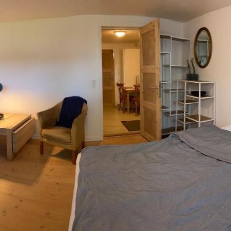 Vaerelse Med Eget Kokken Og Bad Lägenhet Esbjerg Exteriör bild
